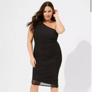 Torrid - Black Ruched One-Shoulder Bodycon Dress Size 16 - little black dress